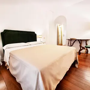 Charme & Chic San Giacomo , Roma Italia